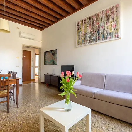 Apartment Ca Romite *